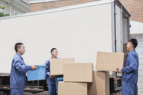 Removal companies in Hammersmith providing local moving services