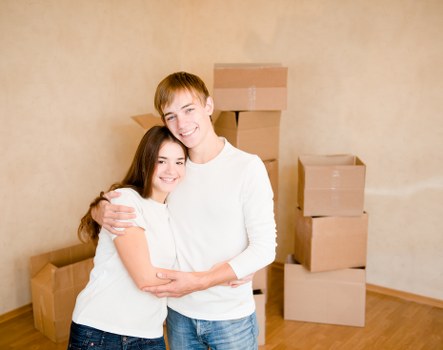 Professional Hammersmith removal company managing fragile household items during relocation