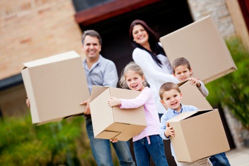 Selecting the right moving truck size for a Hammersmith home move